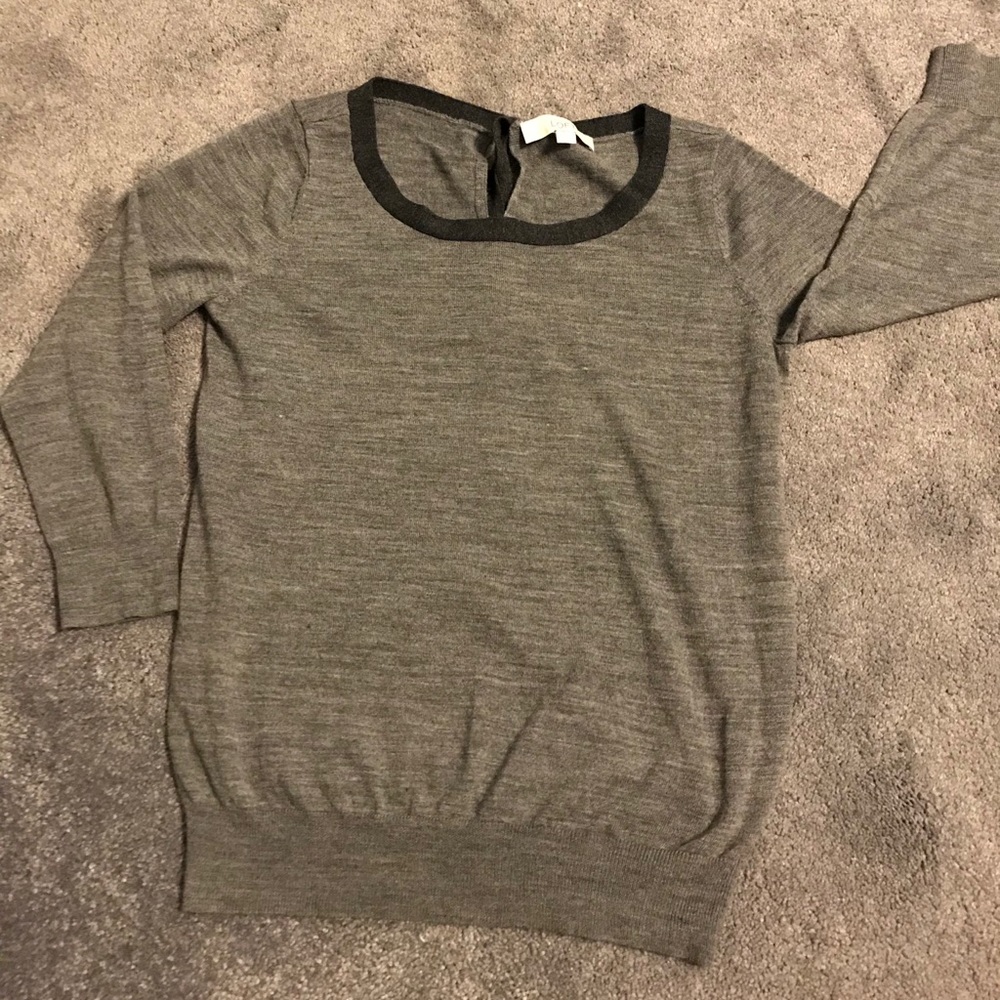 Sweater with back tie